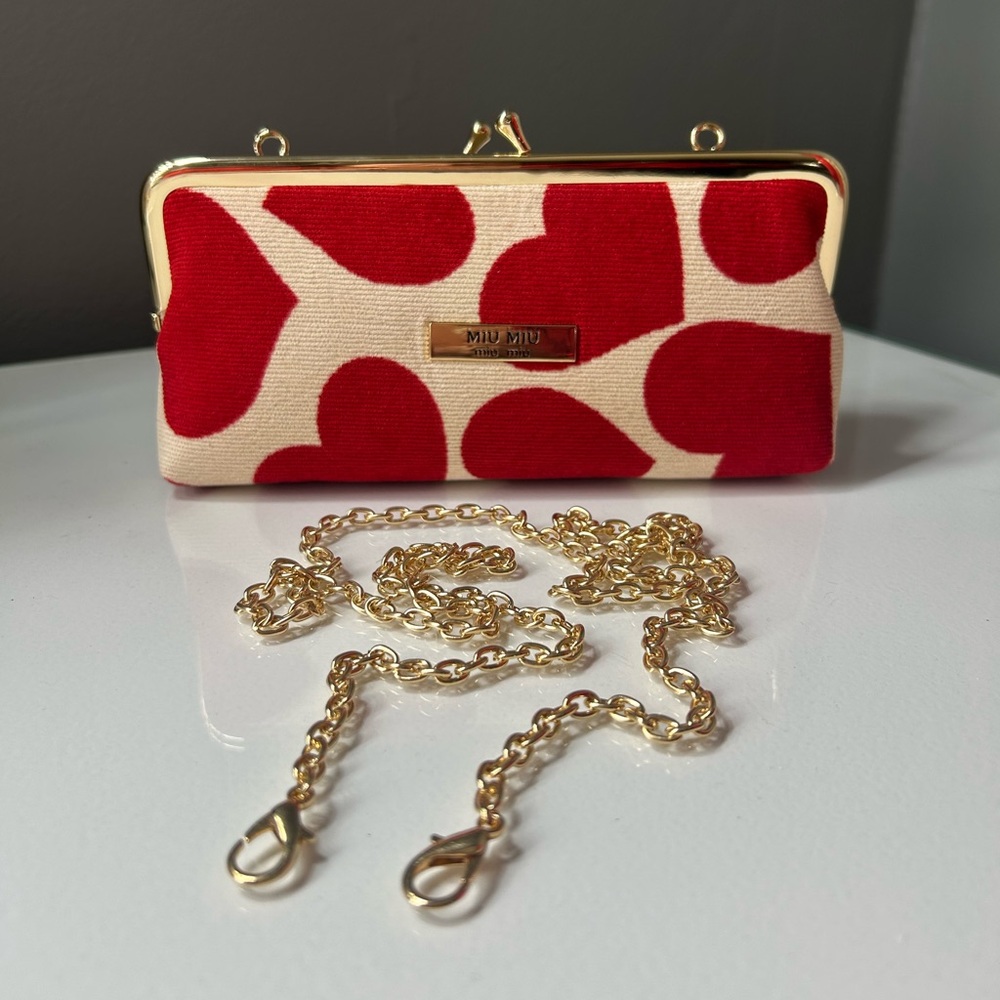 Miu Miu Red Heart Clutch Pochette w/ Gold Chain - Brand New in Box - Picture 11 of 14
